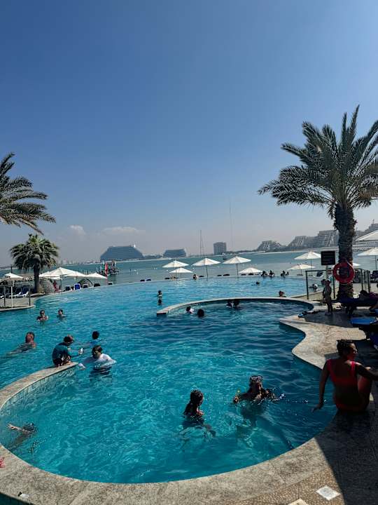 Pool DoubleTree by Hilton Resort & Spa Marjan Island