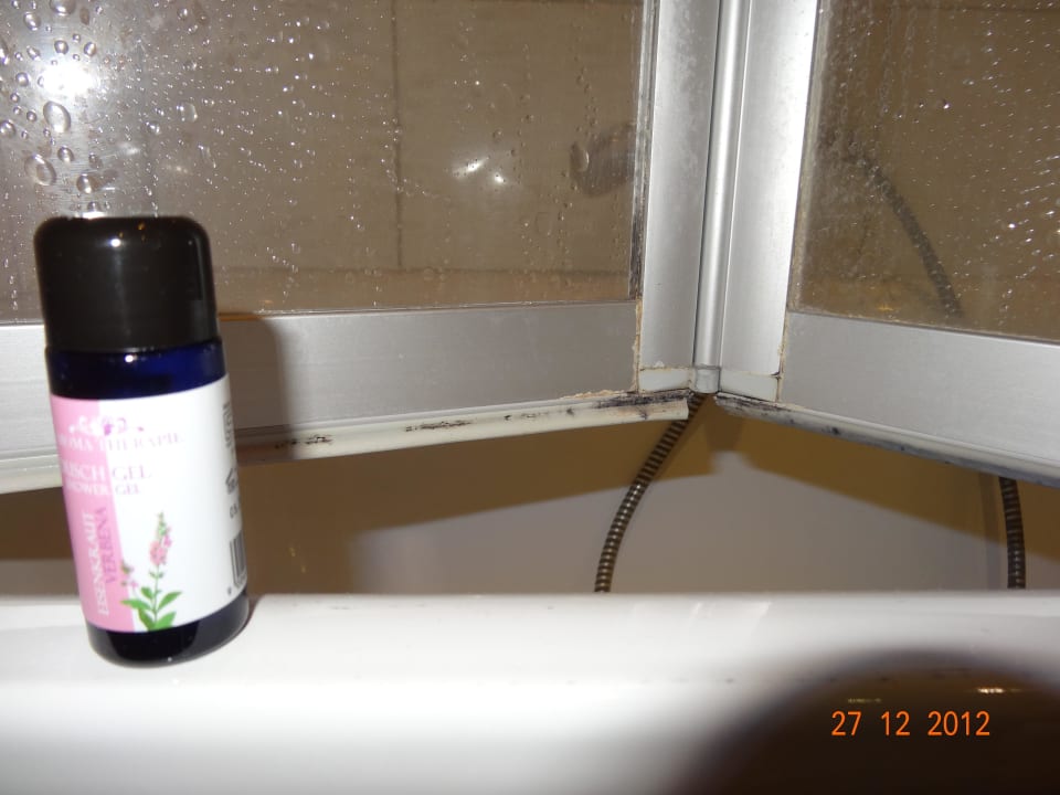 Schimmel rechts Verwöhnhotel Kristall