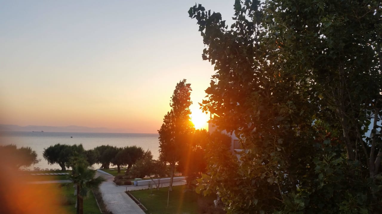 Sonnenaufgang TUI BLUE Oceanis Beach and Spa Resort