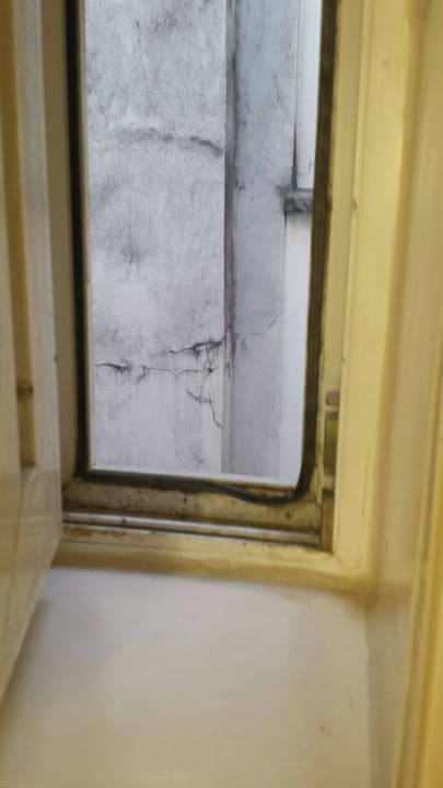 Badfenster Hotel Lumen am Hauptbahnhof