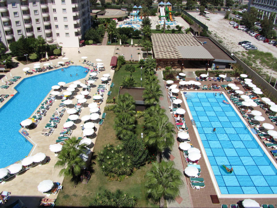 Aus dem 5ten Stock fotografiert Hotel Royal Garden Beach