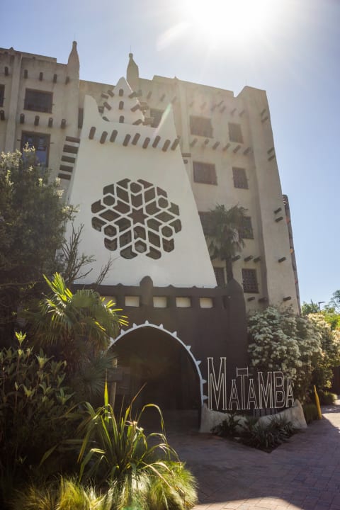 Außenansicht Hotel Matamba - Phantasialand Erlebnishotel