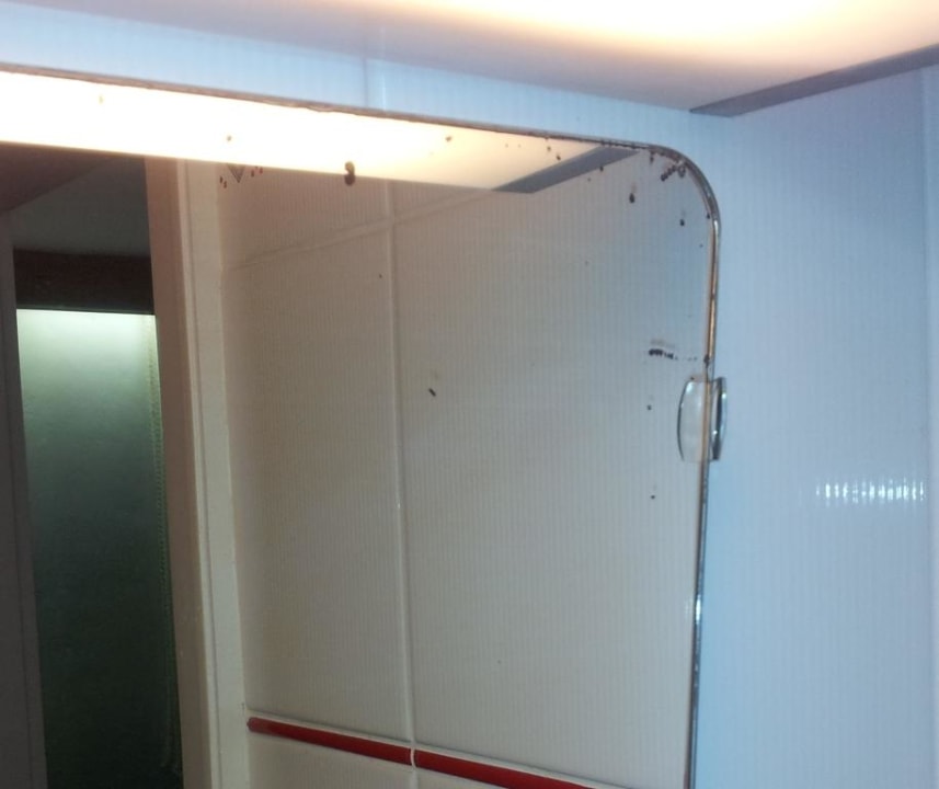 Korrodoierter Spiegel Hotel Komperdell