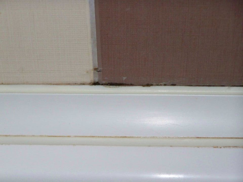 Schimmel auch am Wannenrand Hotel Hedef Resort