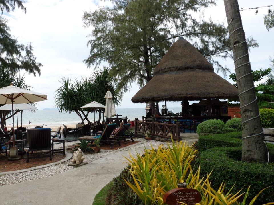 Blick zur Bar Hotel Lanta Castaway Resort