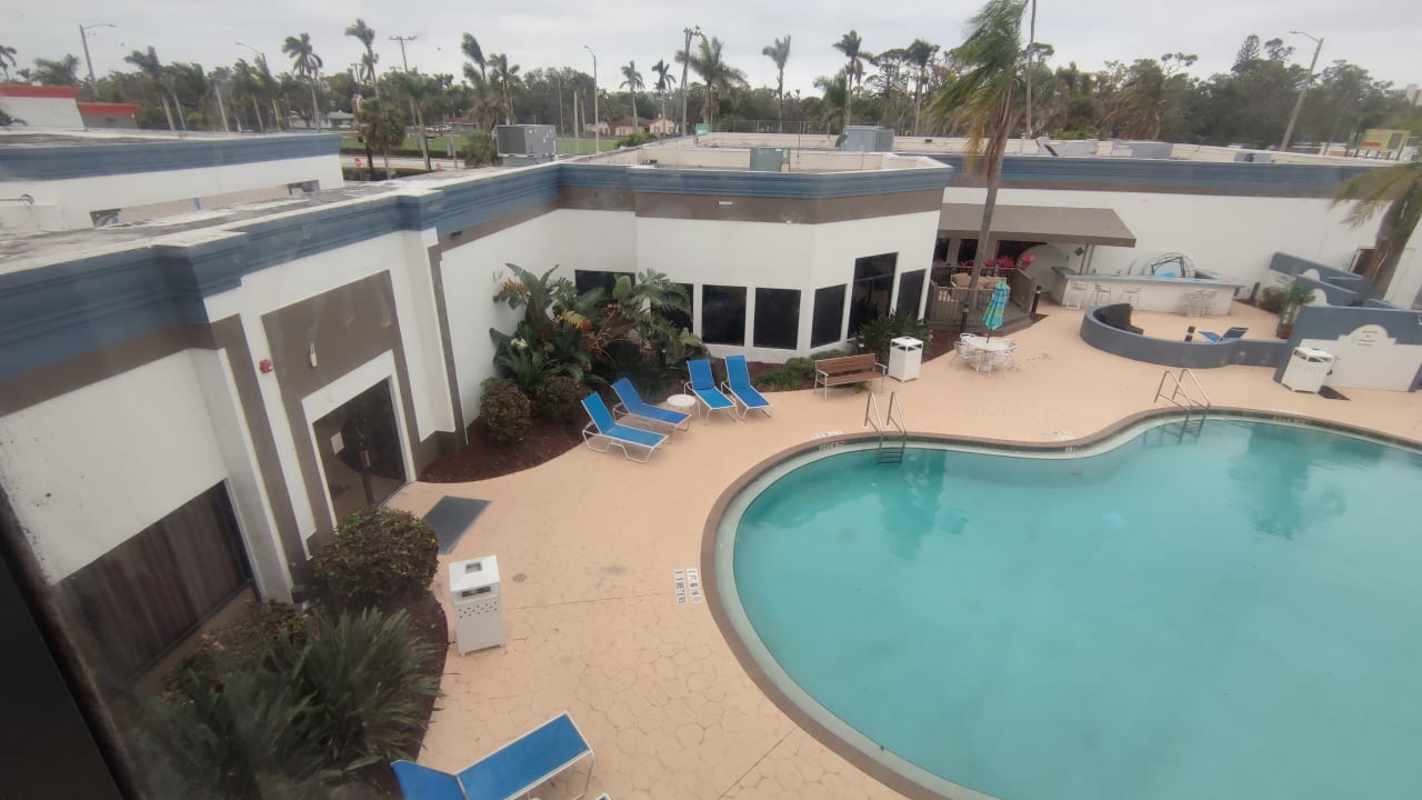 Pool Hotel Holiday Inn Express Fort Myers West - The Forum