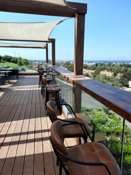 Gastro Harmony Crest Resort & Spa