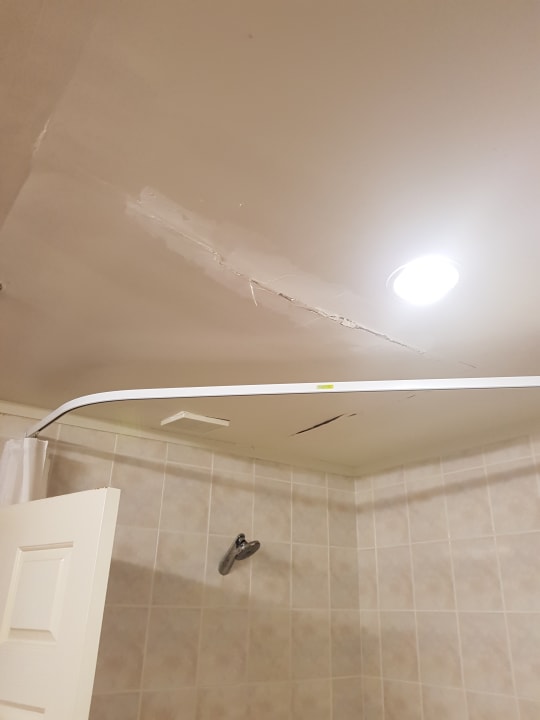 Badezimmerdecke Hotel Rydges Rotorura