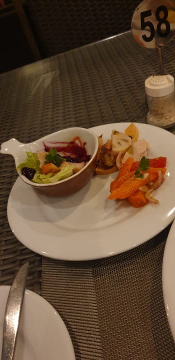 Gastro Royal Palms Beach Hotel