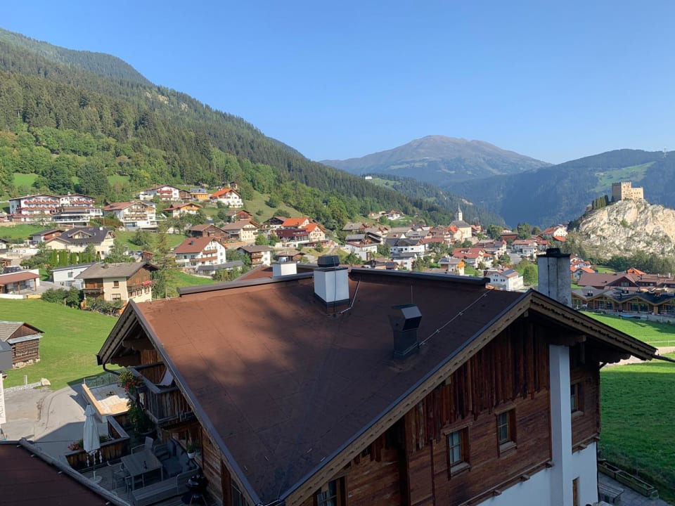 Ausblick Hüttendorf Ladizium