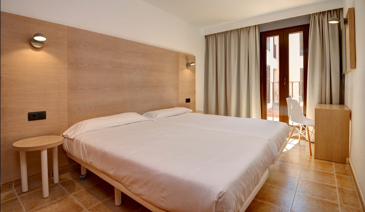 Zimmer Protur Floriana Resort Aparthotel