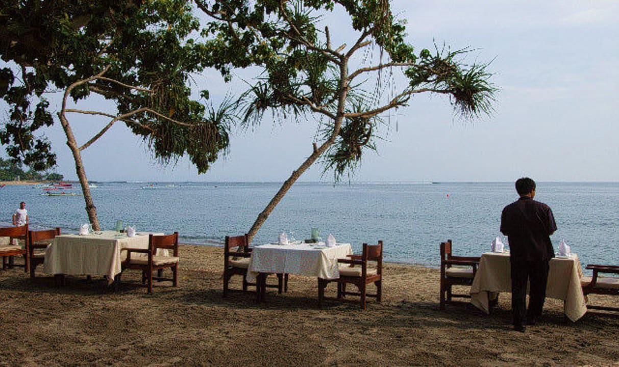 Barbecue am Strand Hotel Sheraton Senggigi Lombok Beach Resort