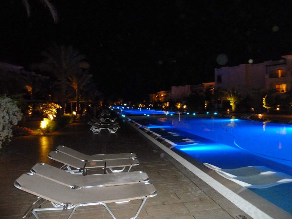 1 von 16 Pools JAZ Aquamarine Resort
