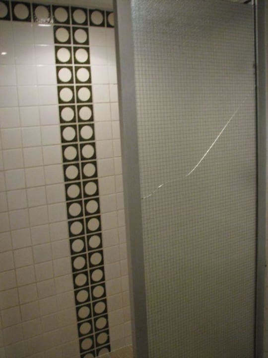 WC. Basaya Beach Hotel & Resort