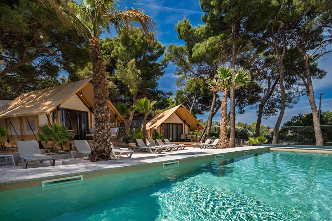 Pool Waterman Beach Village camp & Glamping