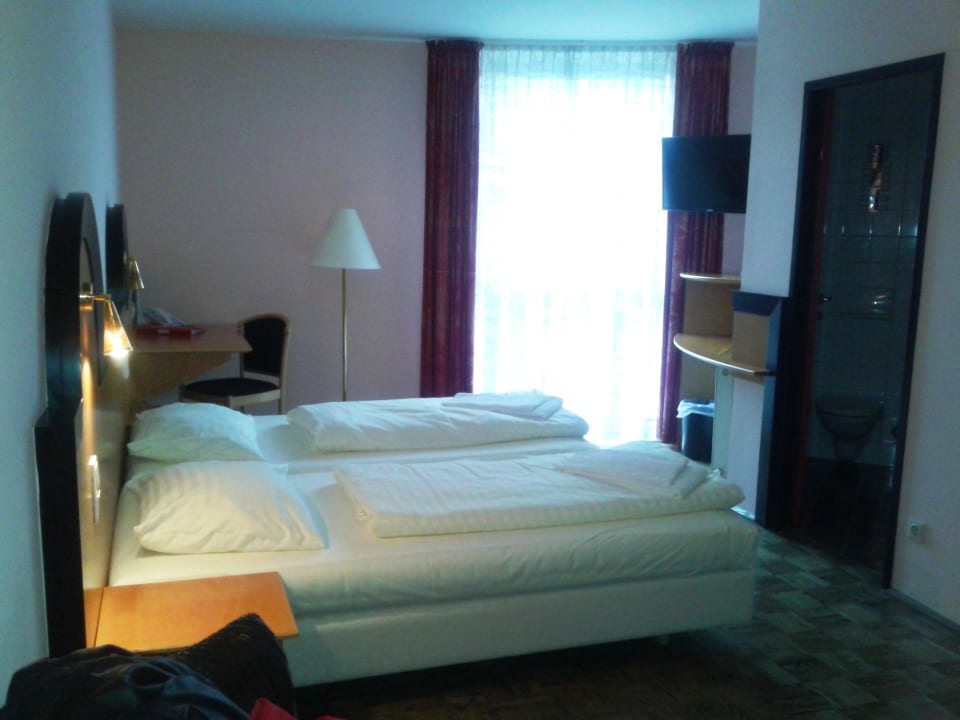 Zimmer 222 Kunsthotel Fuchspalast