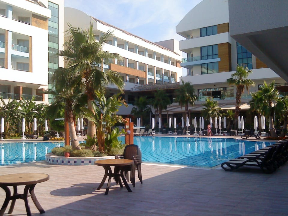 Pool Port Side Resort Hotel