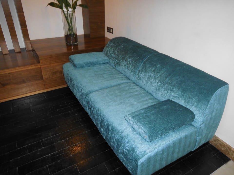 Lobby Hilton Garden Inn Ras Al Khaimah