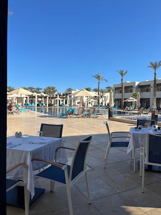 Gastro Reef Oasis Beach Resort