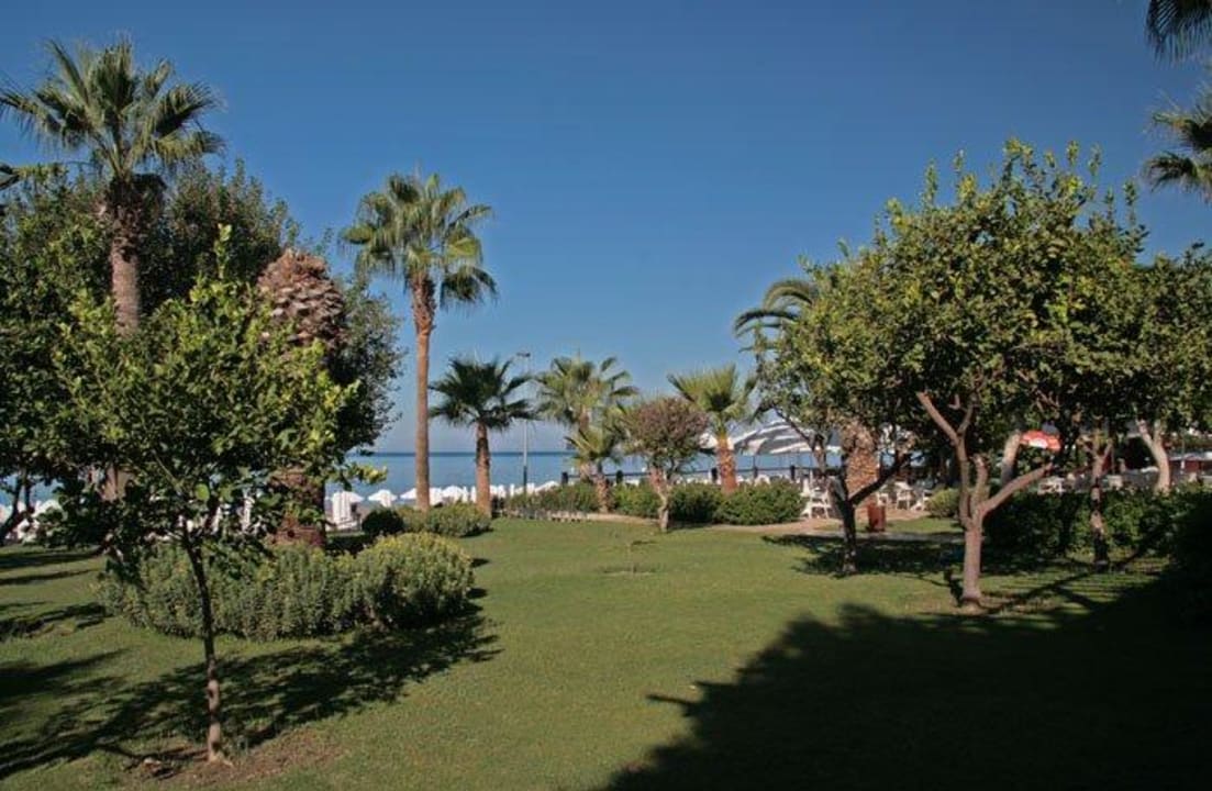 Gartenanlage Hotel Grand Side