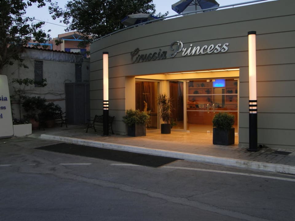 Eingang Corissia Princess Hotel Corissia Princess