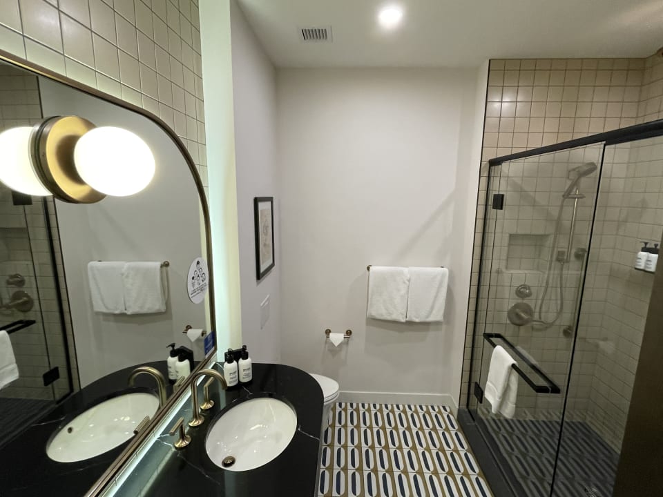 Zimmer The Westley Calgary Downtown, Tapestry Collection By Hilton