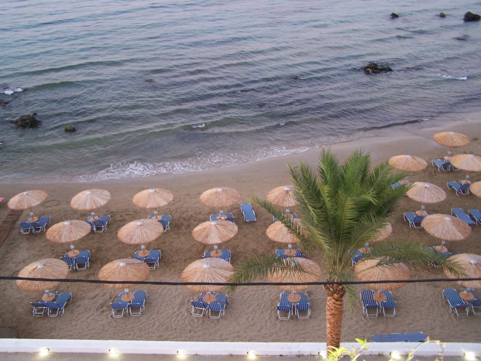 Direkt vor dem Hotel Hotel Corissia Princess