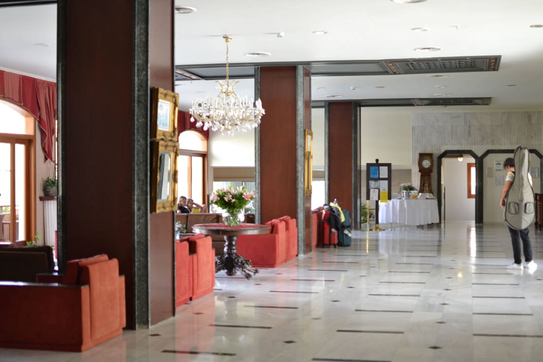 Lobby Hotel Theartemis Palace