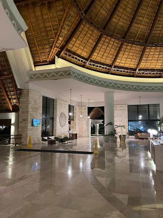Lobby Bahia Principe Grand Tulum