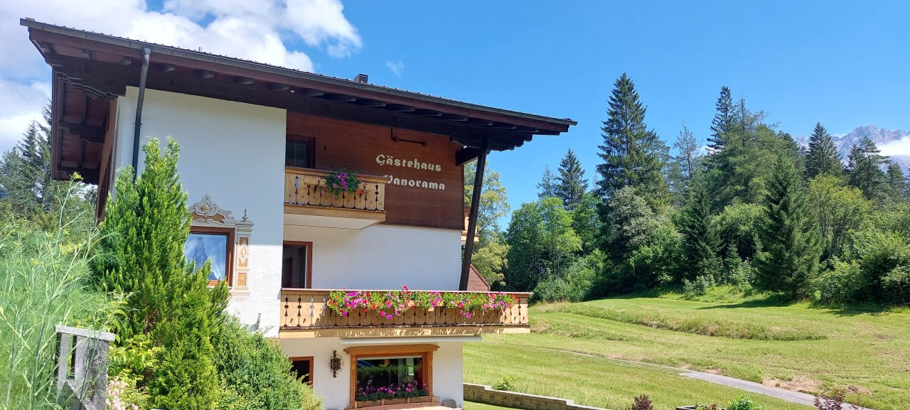 Außenansicht Gästehaus Panorama