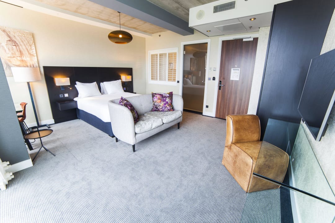 Queen Superior Room DoubleTree by Hilton Amsterdam - NDSM Wharf