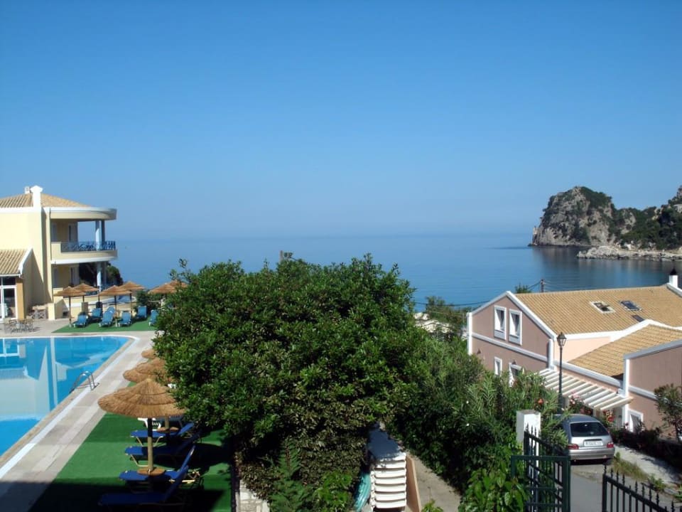 Aussicht beim Frühstück Ithea Suites Hotel