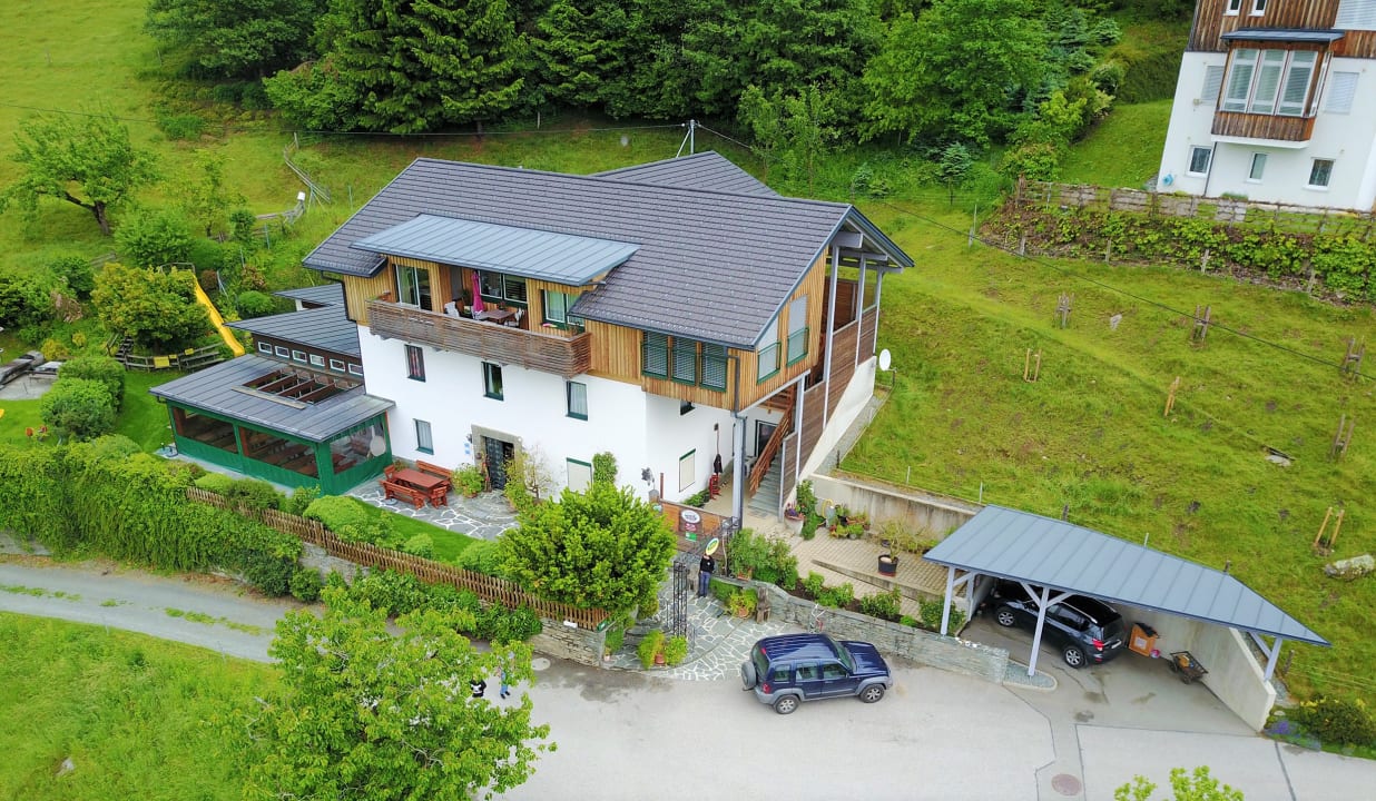 Außenansicht Sonnleitnhof Urlaub am Bauernhof Fam. Kogler - Buschenschenke/Buschenschank