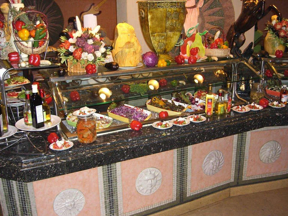 Das leckere Kuchenbuffet SUNRISE Holidays Resort (Adults Only)