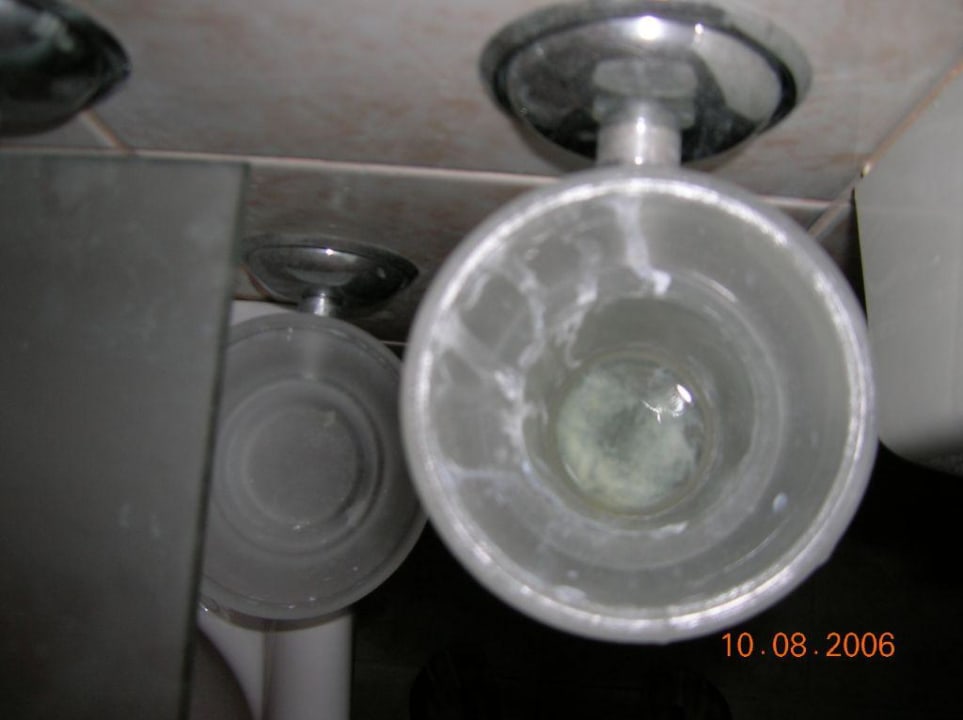 Zahnputzbecher Hotel Helios