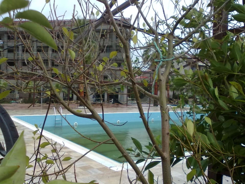 Alter Pool Hane Family Resort