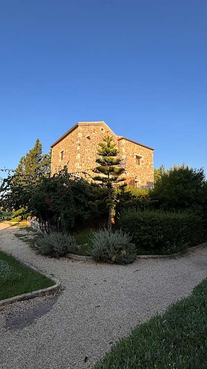 Zimmer Almyros Villas Resort