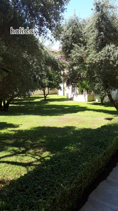 Gartenanlage Club Melas Privé