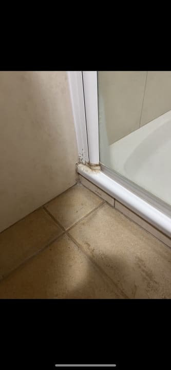 Zimmer Skyview Hotel