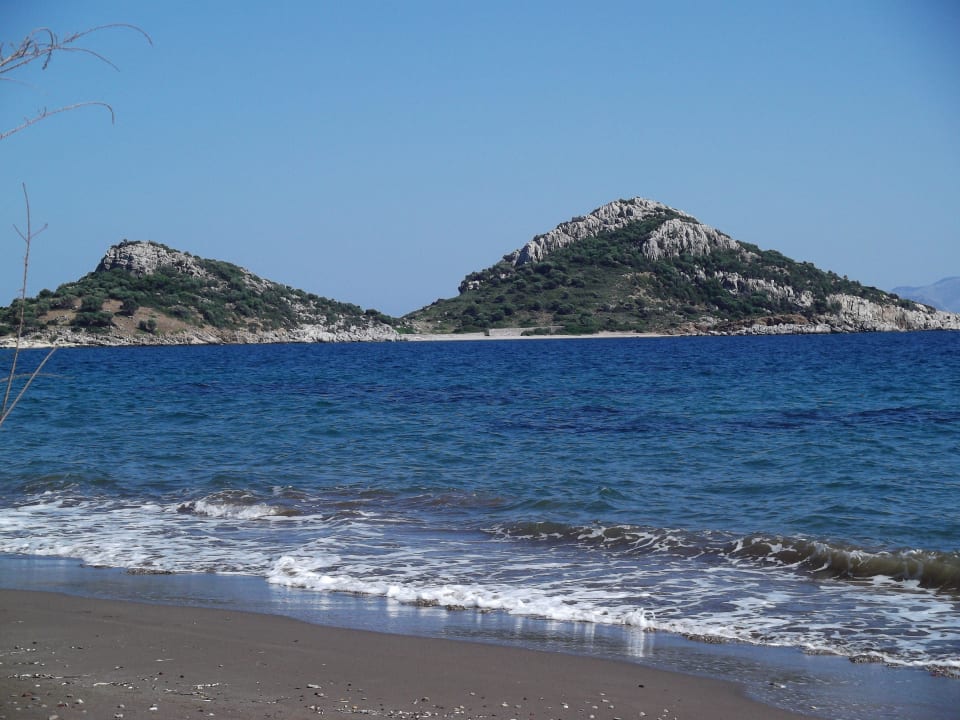 Blick zur vorgelagerten Insel Hotel Adaburnu Golmar