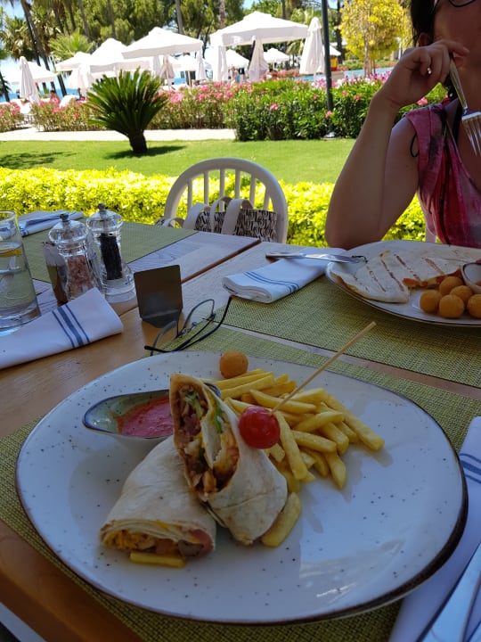 Gastro Acanthus Cennet Barut Collection