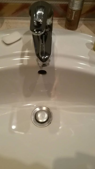 Es wird immer nur oberflächlich geputzt Hotel Sineva Beach