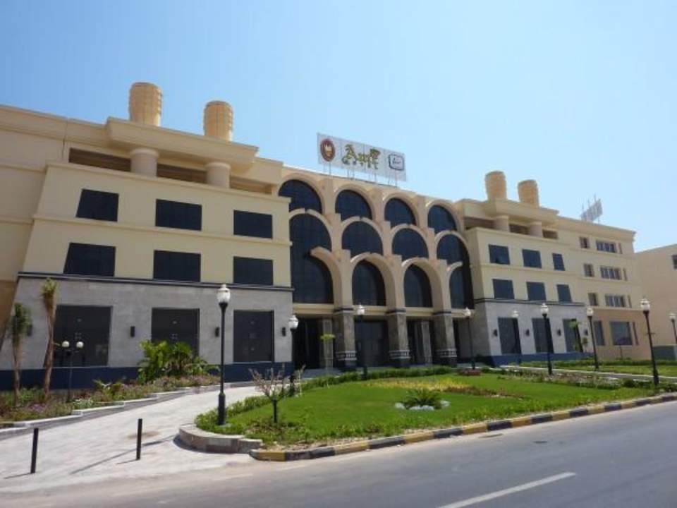 Straßenansicht AMC Royal Hotel & SPA