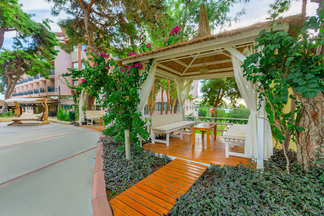 Lobby Justiniano Park Conti