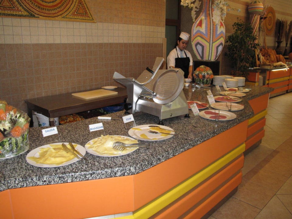 Buffet VONRESORT Golden Beach