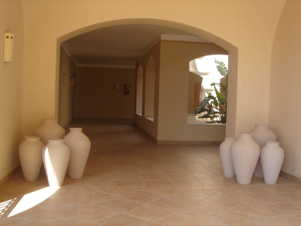 Die schönen Tonvasen... Hotel JAZ Makadi Star & Spa