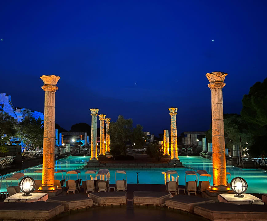 Pool Xanadu Resort Hotel