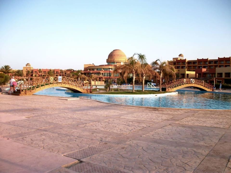 Bestehende Poollandschaft Malikia Resort Abu Dabbab