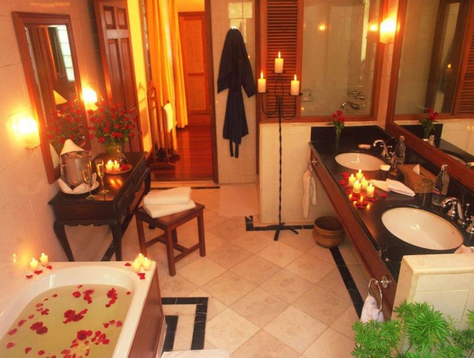 Bathroom Savoy Hotel