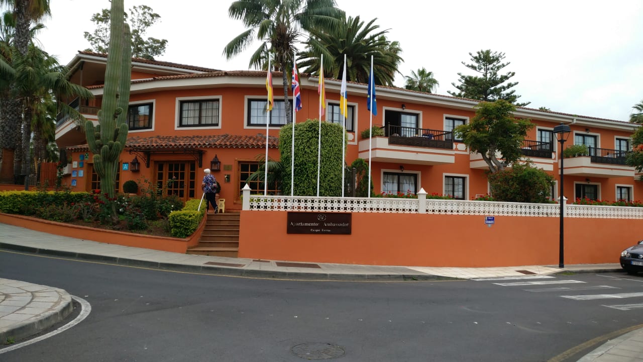 Eingang zu den Appartemtos Ambassador Apartments Ambassador